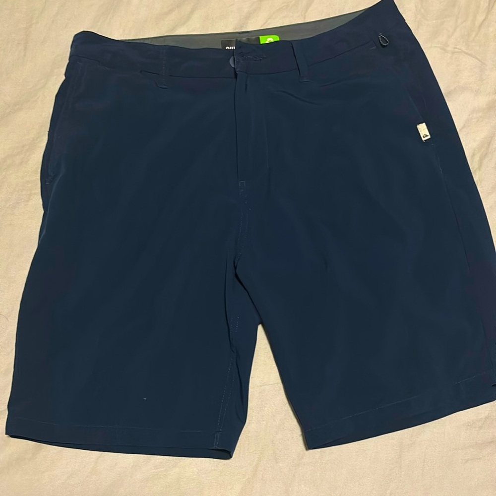 Quicksilver
32”
Navy blue